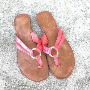 Lily Pulitzer Pink thong flats size 8